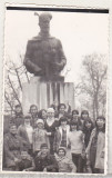 Bnk foto Manastirea Dealu - statuia lui Mihai Viteazu, Alb-Negru, Romania de la 1950, Cladiri