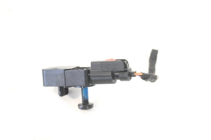 Senzor de impact st&acirc;nga spate OPEL INSIGNIA A G09 2010 OEM: 13502341 10018123