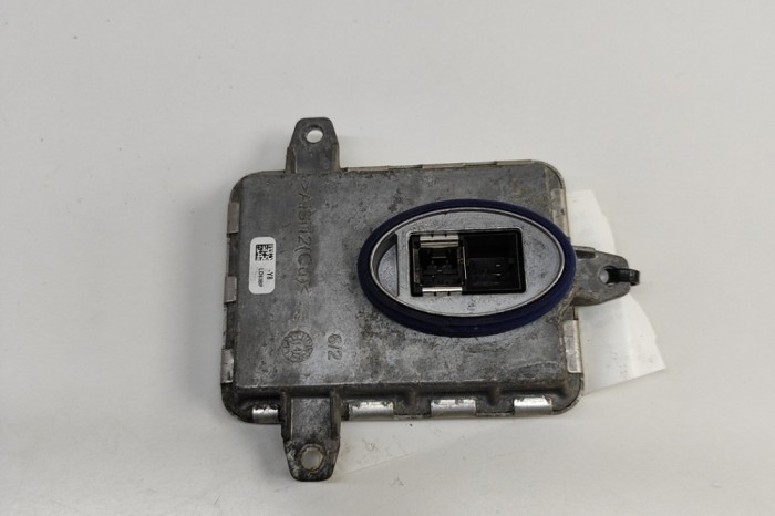 Unitate de control lumini xenon BMW 4 Coupe F32, F82 2015 OEM: 7296090 30437702