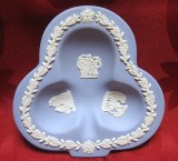 SCRUMIERA PORTELAN ENGLEZESC WEDGWOOD BLUE JASPERWARE 11.7 CM