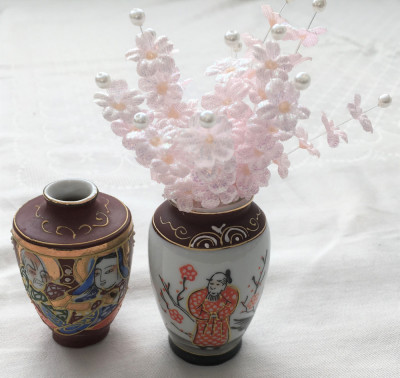 Vaza - portelan Japonia - coaja de ou - pictata manual foto