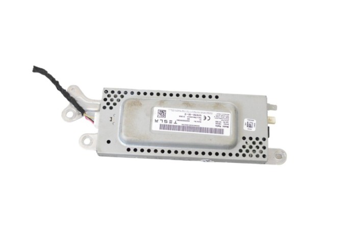 Alt modul de control TESLA MODEL 3 2020 OEM: 1079755-00-D 23893211