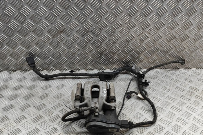 Etrier de fr&acirc;nă dreapta spate OPEL MOKKA 2024 OEM: Off-road | 30617493