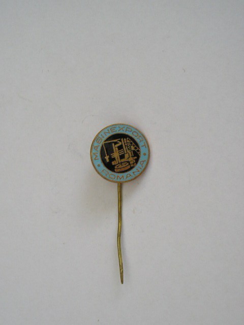 QW9 I 98 - Insigna - tematica industrie - inscriptia MASINEXPORT ROMANIA