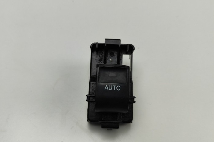 Buton geam ușă dreapta spate TOYOTA PRIUS PLUS _W4_ 2019 OEM: 84810-33120 30557826