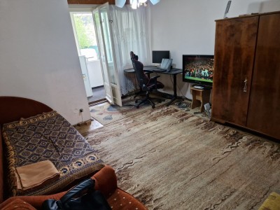 Proprietar Vand Garsoniera vizavi de Piata Progresul foto