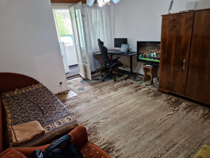 Proprietar Vand Garsoniera vizavi de Piata Progresul