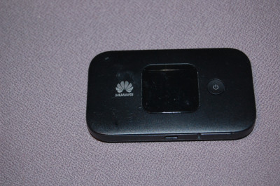 Router 4G LTE Huawei E5577CS-321 150Mbps download speed - necodat foto