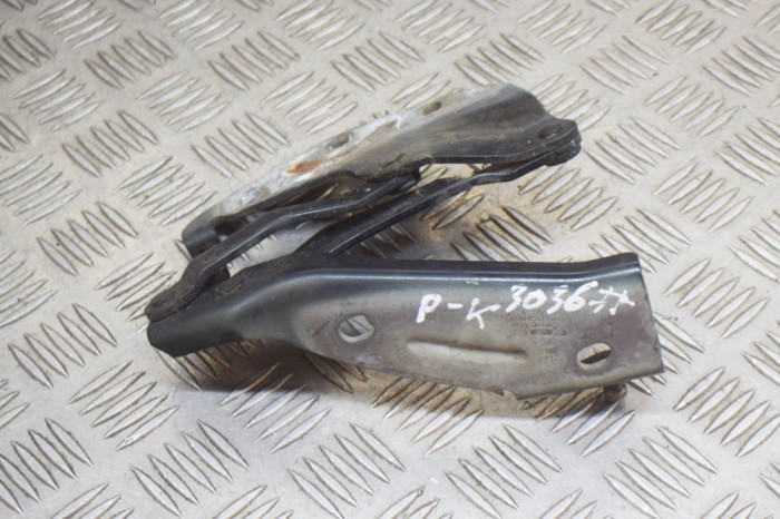 Balama capota st&acirc;nga față VW PHAETON 3D_ 2003 OEM: 3D0823301D | 12298822
