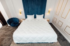Pilota matlasata vara PureDream Coneltex, dimensiuni 180x210 cm, dreptunghiulara, culoare alba, umplutura fibra siliconizata antialergica, densitate 2