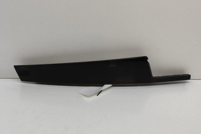 Ornament vertical ușă st&acirc;nga față BMW 3 G20, G28 2023 OEM: 7465137 29998433