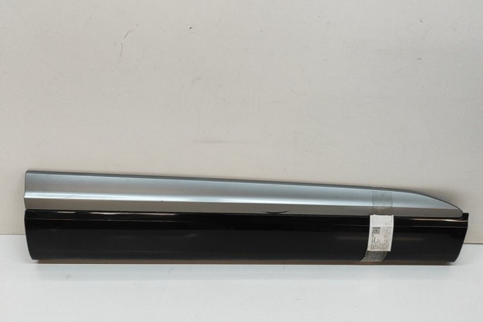 Bandou inferior ușă dreapta față AUDI Q7 4M 2017 OEM: 4M0853960B | 29373425