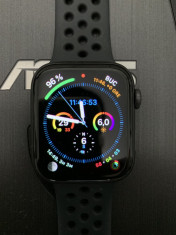 Apple Watch Nike+ 4 44mm foto