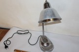 Lampa de birou, veioza veche din metal