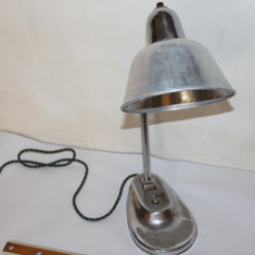 Lampa de birou, veioza veche din metal