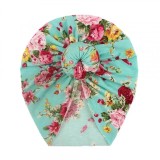 Caciulita verde inflorata tip turban (Marime Disponibila: 6-9 luni)