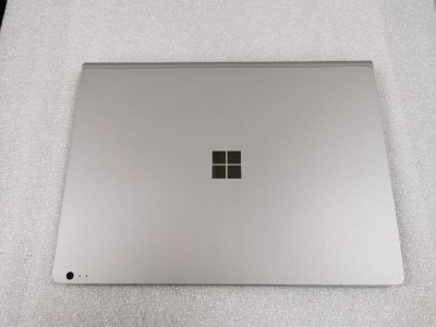 Laptop 2-in-1 Surface Book, 13.5&amp;quot; Multi-Touch, i5 6300U, 8GB RAM, 256GB SSD, Windows 10 PRO, GeForce&amp;reg; GPU 1GB GDDR5, QWERTZ foto