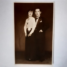Fotografie tip CP cu cuplu din România în 1933