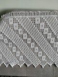 Cumpara ieftin Dantelă mare vintage, croșetată manual, Mustar