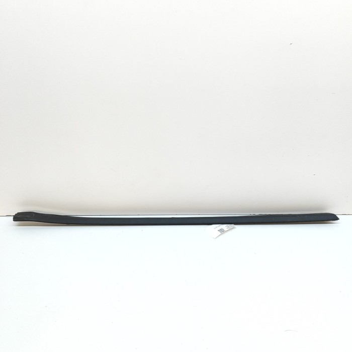 Ornament prag st&acirc;nga față PORSCHE CAYENNE Coupe 9YB 2024 OEM: 9Y0853537