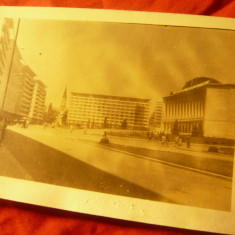 Fotografie Piata Salii Palatului ,dim.= 10,5x7,3cm ,sfarsitul anilor '50