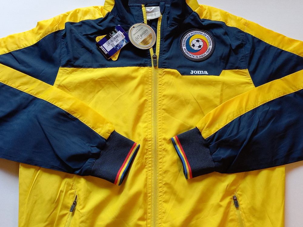 Bluza (jacheta) fotbal - ROMANIA (FRF) - produs oficial, nou, M | Okazii.ro