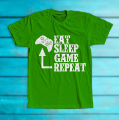 Tricou &amp;amp;#8222;eat-sleep-game-repeat&amp;amp;#8221; foto