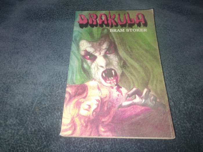 BRAM STOKER - DRACULA