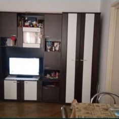 Vând apartament cu doua camere