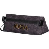Penar triunghiular NASA NEON, KARACTERMANIA