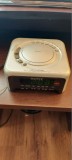 Cumpara ieftin RADIO CU CEAS SONY ICF C317 , FUNCTIONEAZA .