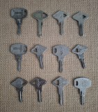 LOT 12 CHEI VECHI - DACIA - ARO - COLECTIE - COMUNIST - DIVERSE MODELE