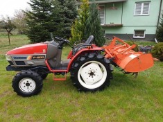 Tractor Yanmar F200
