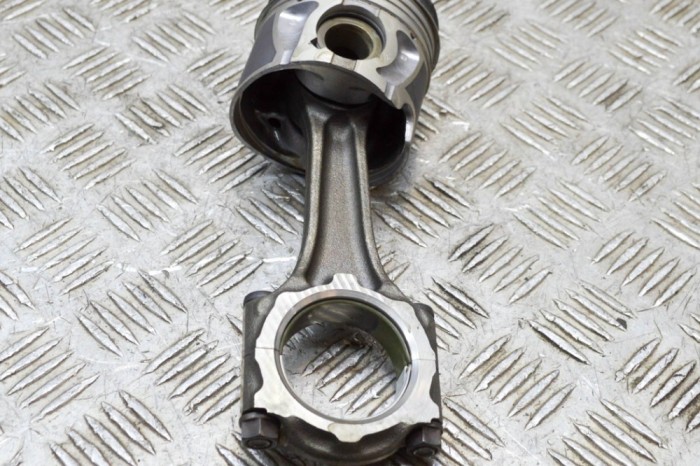 Piston OPEL ASTRA J 2016 OEM: 97376220,55581966 18323979