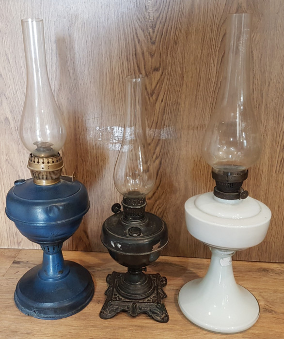 Lampi cu gaz vechi superbe pentru colectionari - metal si portelan