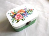 Cutie lemn decorata cu diferite flori 35716