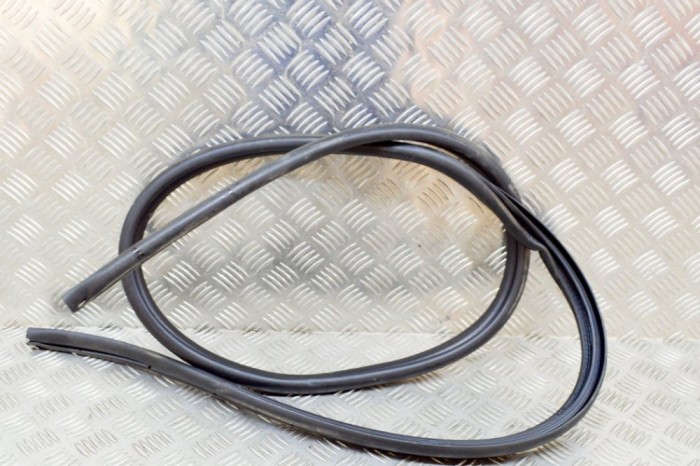 Garnitura ușă dreapta spate TOYOTA YARIS _P13_ 2019 | 13555566