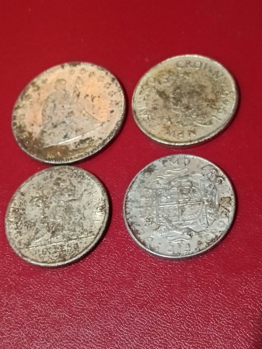 Lot 4 falsuri diferite [poze]