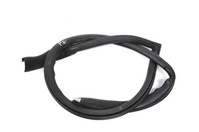 Garnitura ușă dreapta față ASTON MARTIN DB11 2018 OEM: HY53-C20708-AC foto