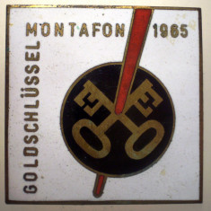 I.668 INSIGNA AUSTRIA SCHI CLUB SKI GOLDSCHLÜSSEL MONTAFON 1965 34/34mm email