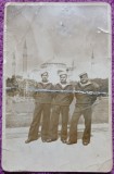 Fotografie tip Carte Postala, Trei marinari la Istanbul, 1939