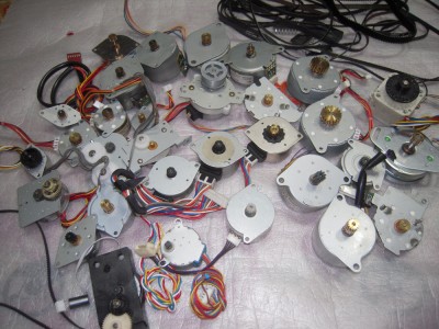 Lot Motoare Stepper 4 foto