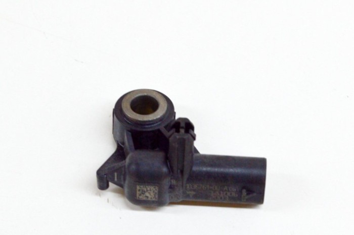 Senzor de impact lateral st&acirc;nga TESLA MODEL 3 2018 OEM: 1036761-00-A 15066527