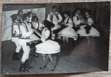 Studenti romani la dansuri populare// fotografie perioada comunista, Romania 1900 - 1950, Portrete