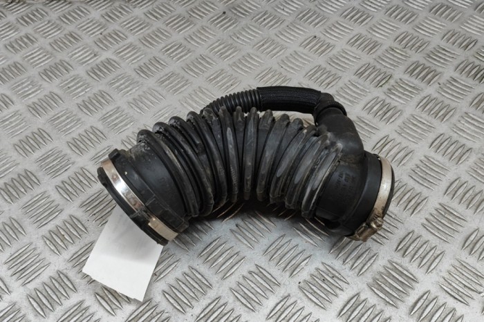 Furtun de admisie aer VW PASSAT Variant B8 3G5 2020 OEM: 3Q0129656H 30435672