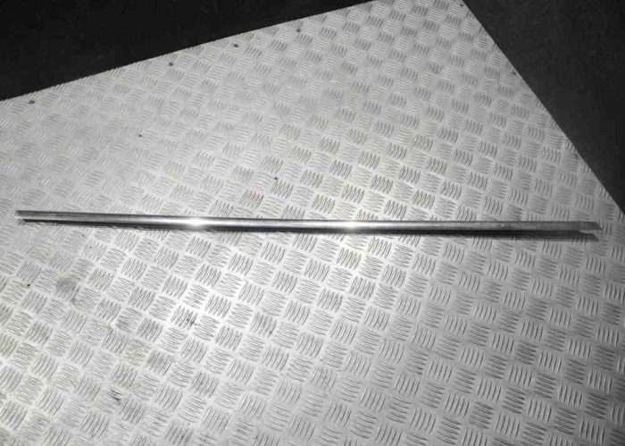 Chedar geam ușă dreapta față VW PASSAT B6 3C2 2005 OEM: 3C4837476