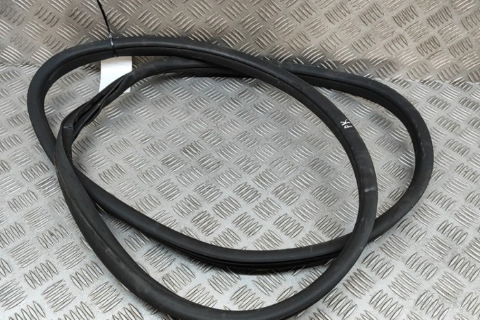 Garnitura ușă st&acirc;nga față MERCEDES-BENZ C T-Model S205 2014 OEM: A2056970051 | 28589150