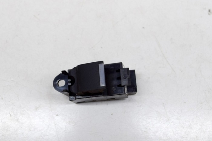 Buton geam ușă dreapta spate LAND ROVER RANGE ROVER VELAR L560 2019 OEM: FK72-14717-AB 13977899