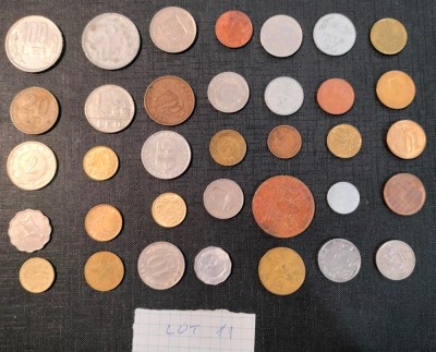 Lot 35 monede 11 foto