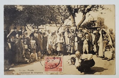 TUNIS , CHARMEUR DE SERPENTS , CARTE POSTALA ILUSTRATA , 1908 foto